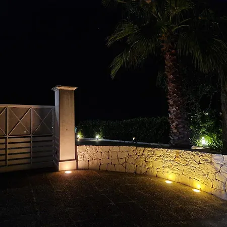 Villa Villa Privata Perla Bianca - Terrazza e Camino- by Gessica Holiday *